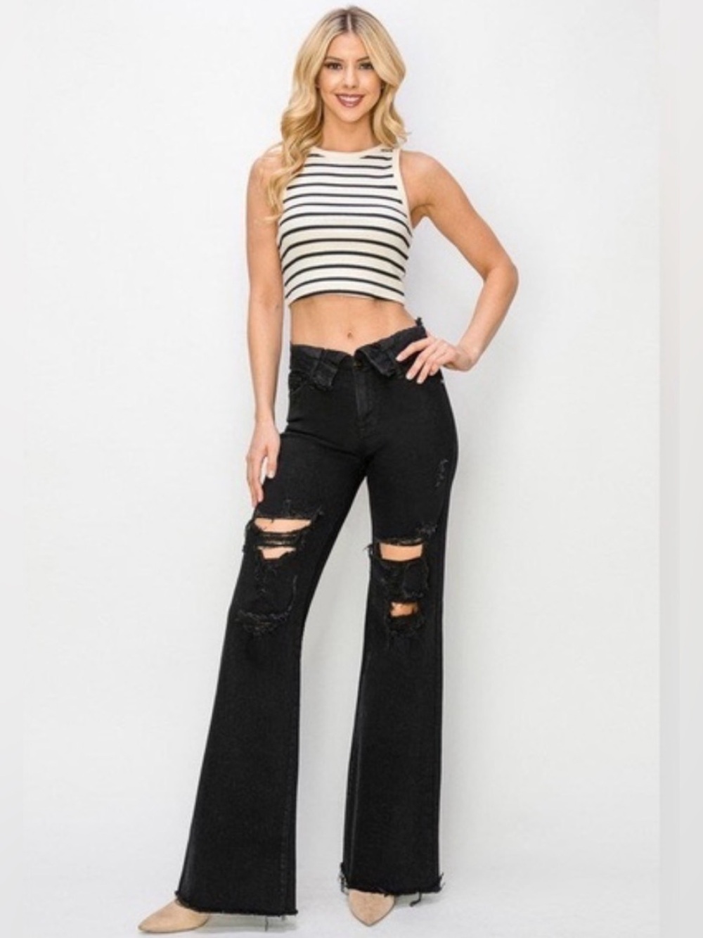 NWT Risen Folded Waist Distressed Wide Leg Jeans – Black